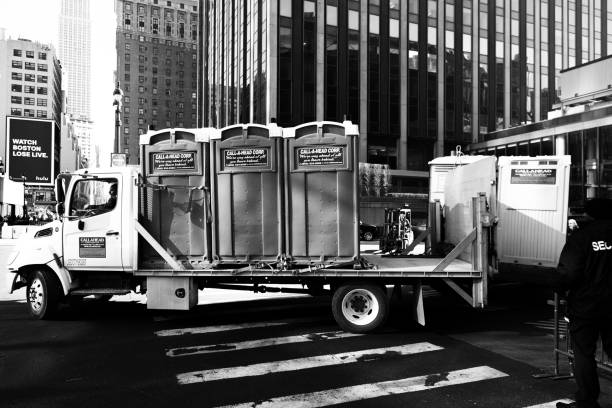 Best Construction site porta potty rental  in Somerset, OH